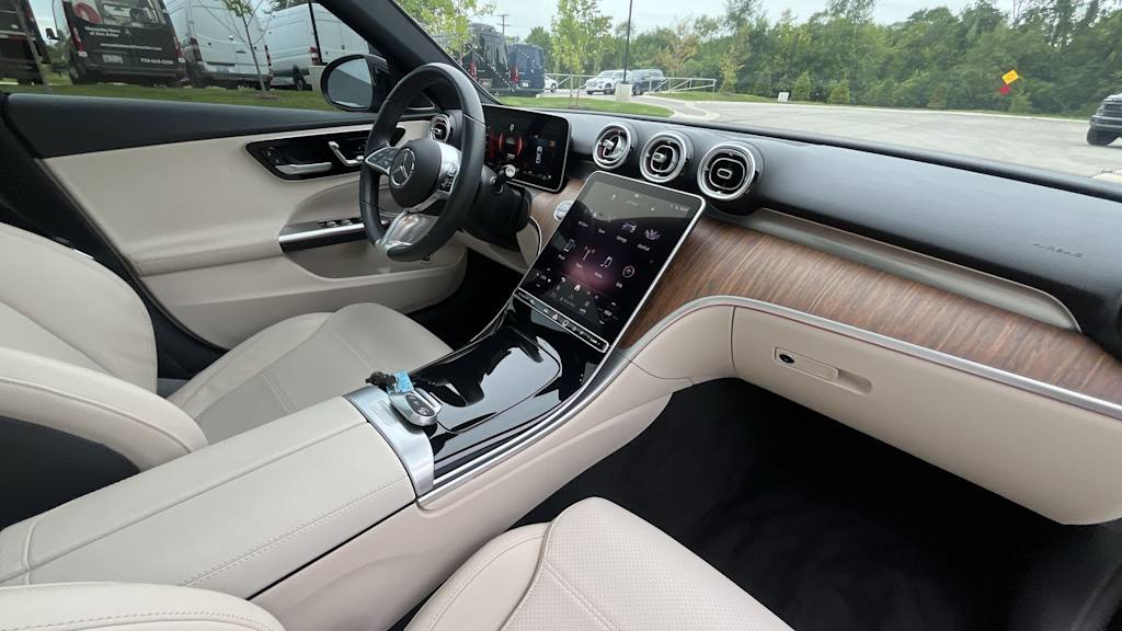 Thumbnail: 2023 Mercedes-Benz C-Class - 2