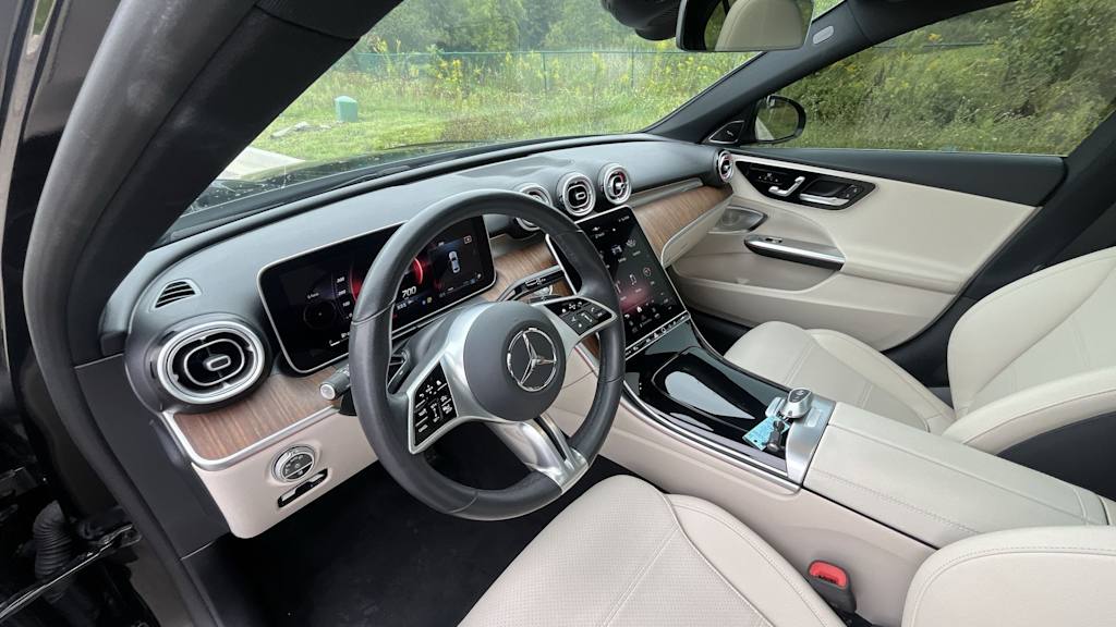 Thumbnail: 2023 Mercedes-Benz C-Class - 10