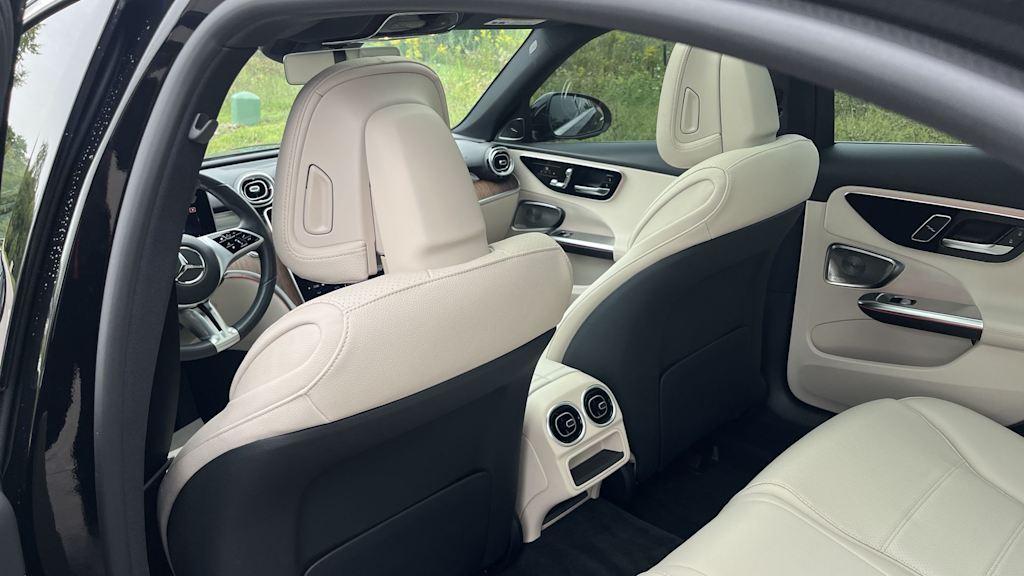 Thumbnail: 2023 Mercedes-Benz C-Class - 35