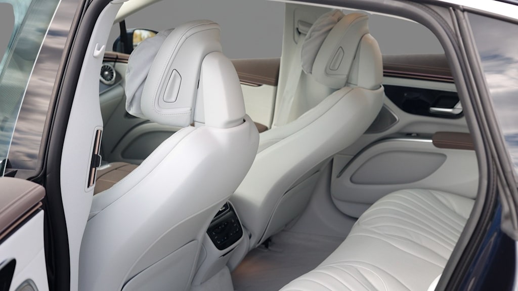 Thumbnail: 2023 Mercedes-Benz EQS - 9