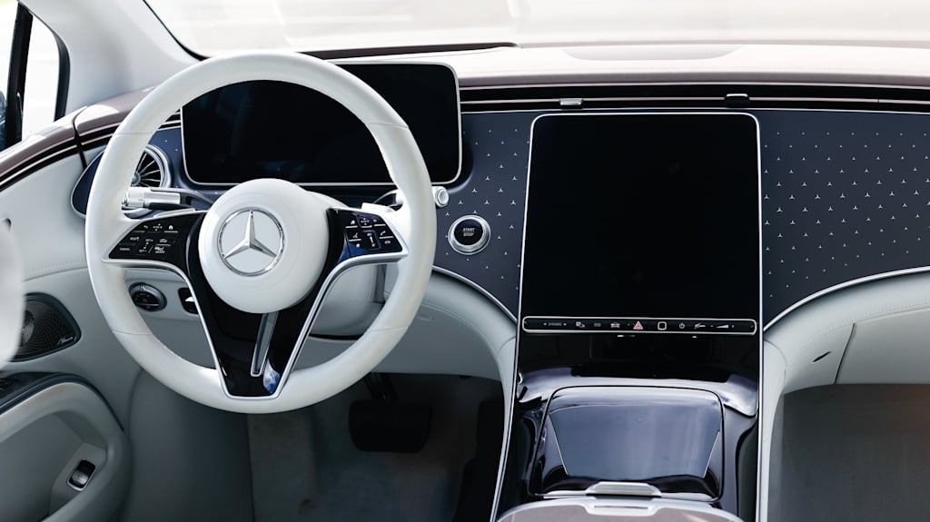 Thumbnail: 2023 Mercedes-Benz EQS - 2