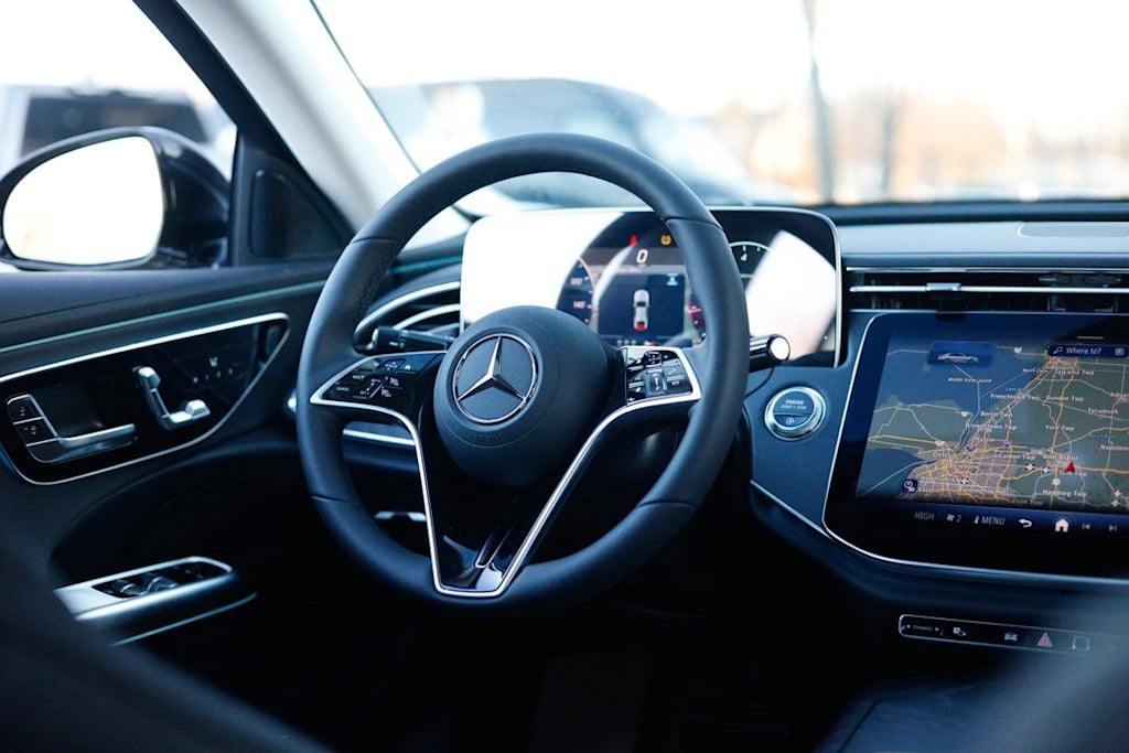 Thumbnail: 2026 Mercedes-Benz E-Class - 12