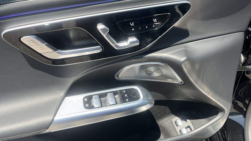 Thumbnail: 2025 Mercedes-Benz E-Class - 34