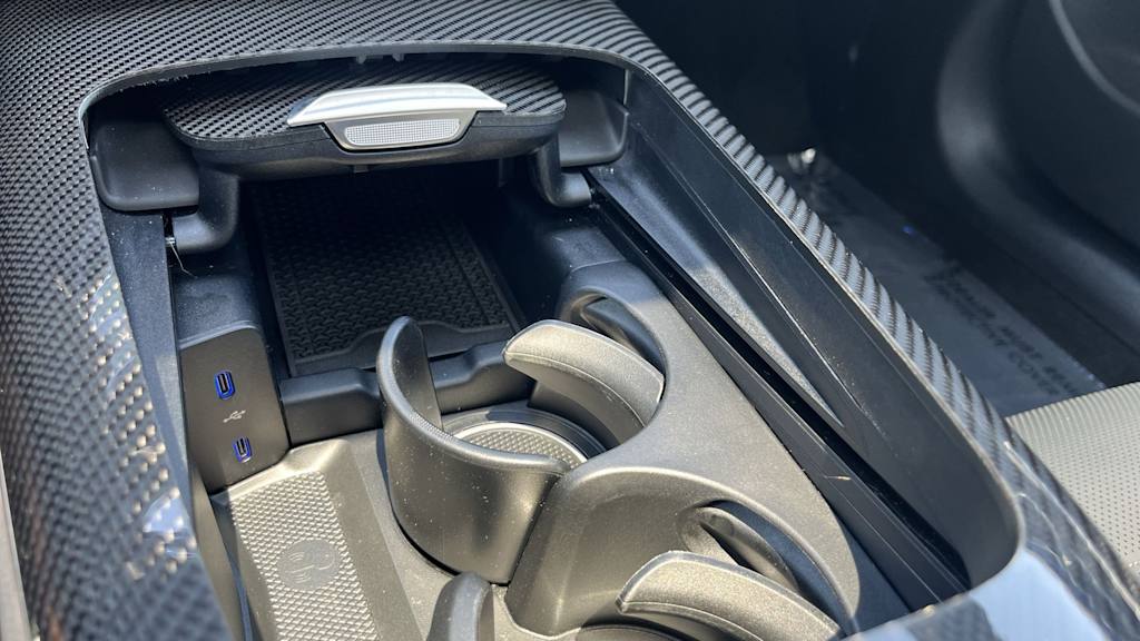 Thumbnail: 2025 Mercedes-Benz E-Class - 16