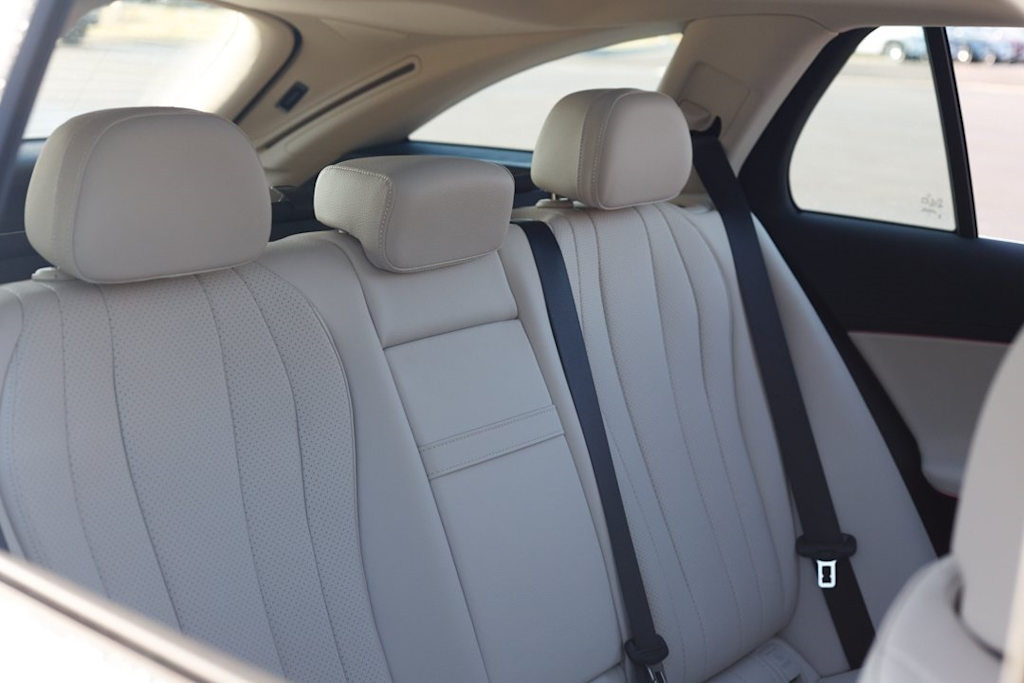 Thumbnail: 2025 Mercedes-Benz E-Class - 11