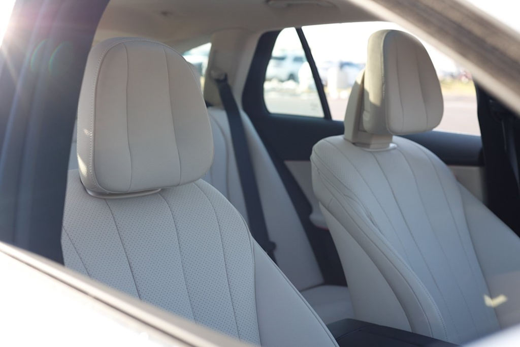 Thumbnail: 2025 Mercedes-Benz E-Class - 10