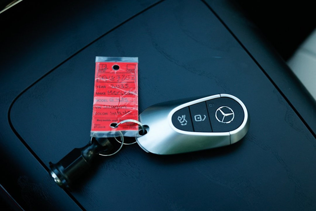 Thumbnail: 2025 Mercedes-Benz E-Class - 16