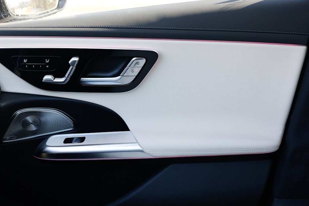 Thumbnail: 2025 Mercedes-Benz E-Class - 27