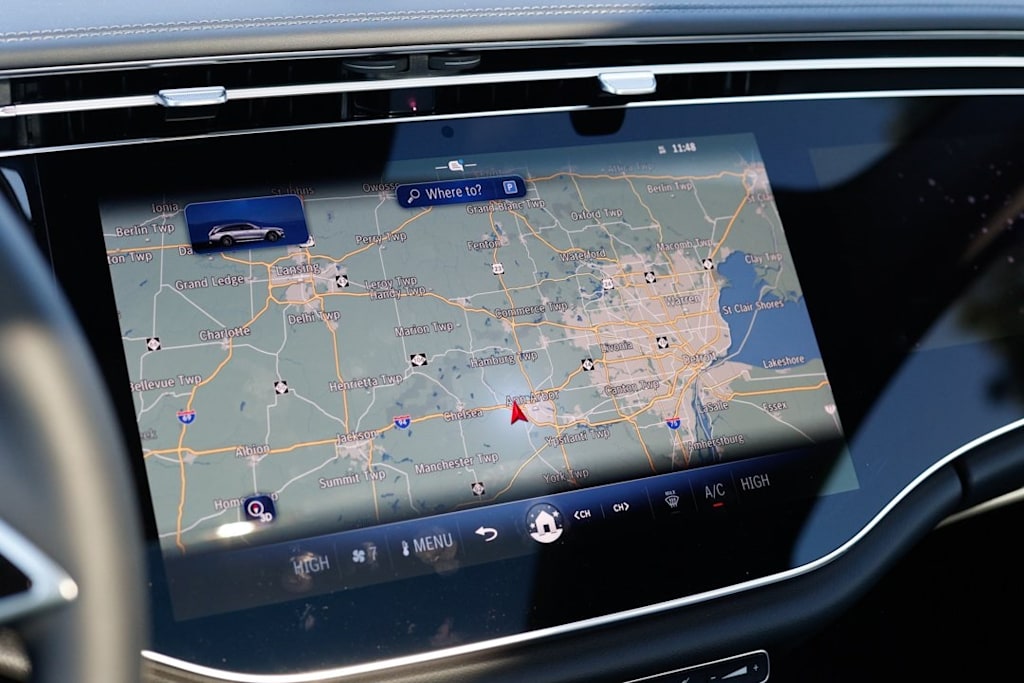 Thumbnail: 2025 Mercedes-Benz E-Class - 12