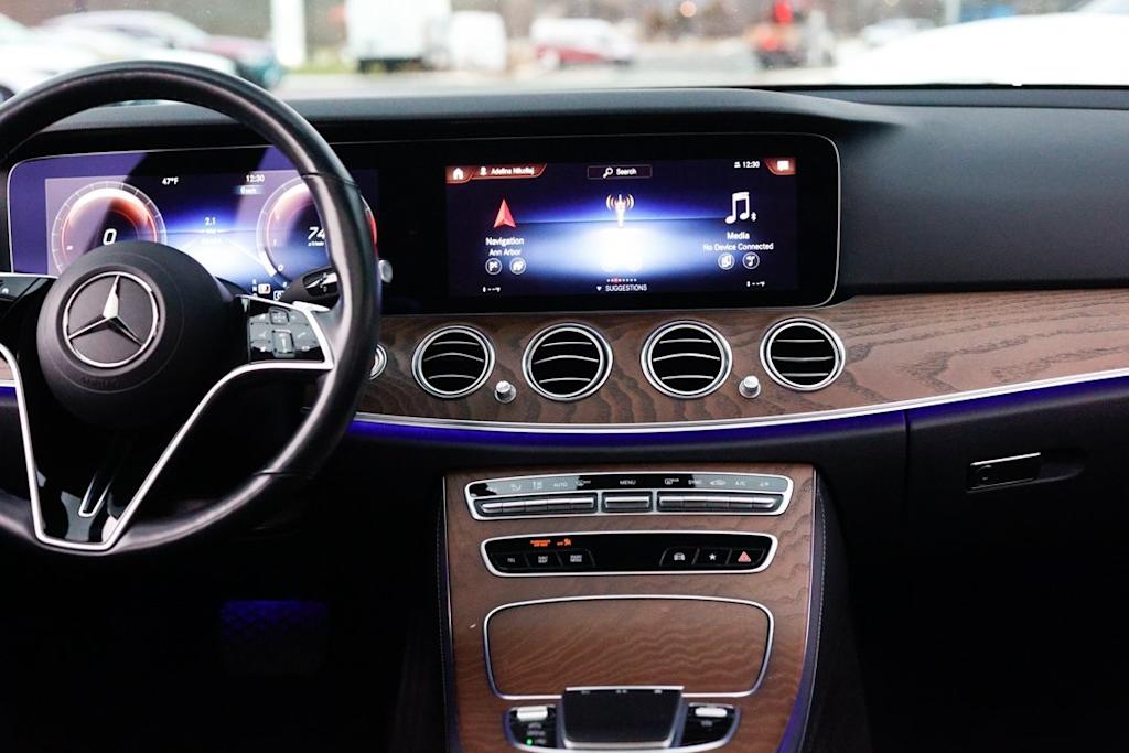 Thumbnail: 2022 Mercedes-Benz E-Class - 31