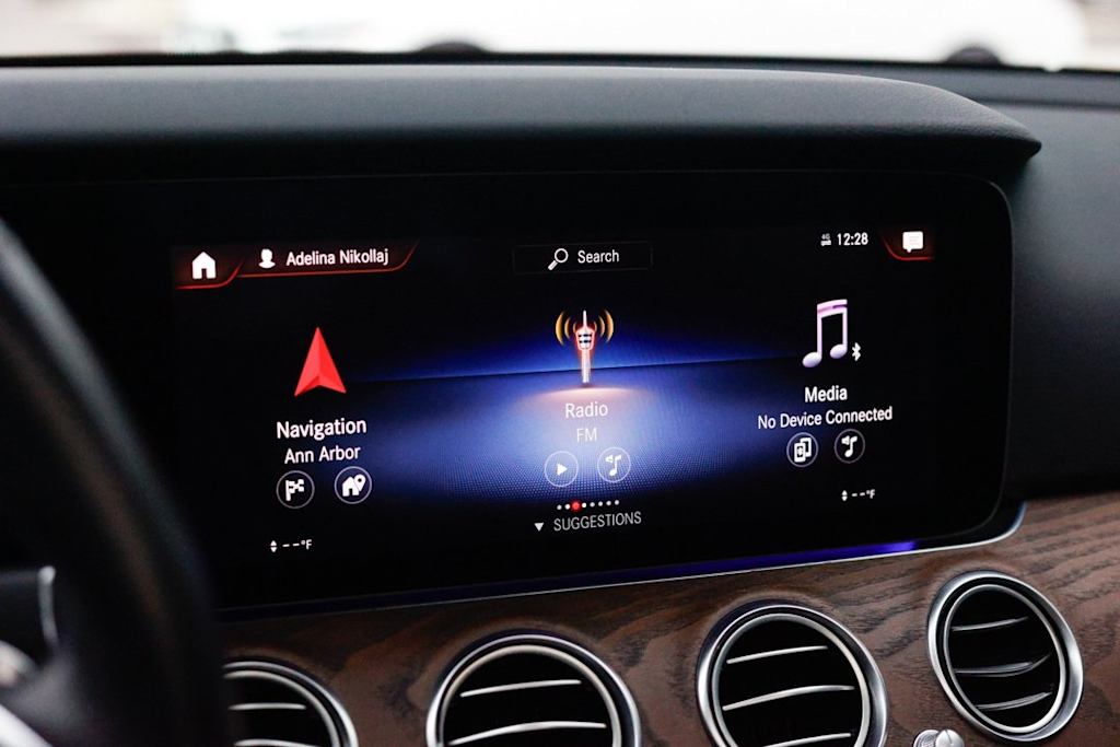 Thumbnail: 2022 Mercedes-Benz E-Class - 12