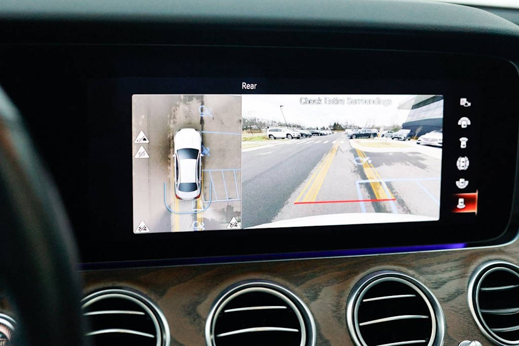 Thumbnail: 2022 Mercedes-Benz E-Class - 30