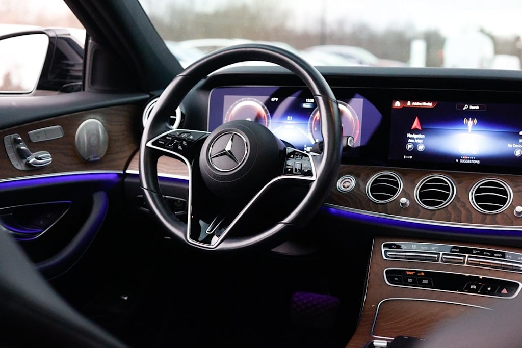 Thumbnail: 2022 Mercedes-Benz E-Class - 9