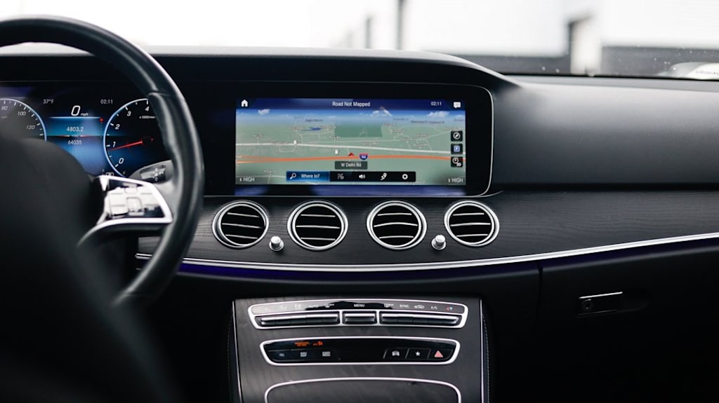 Thumbnail: 2023 Mercedes-Benz E-Class - 28