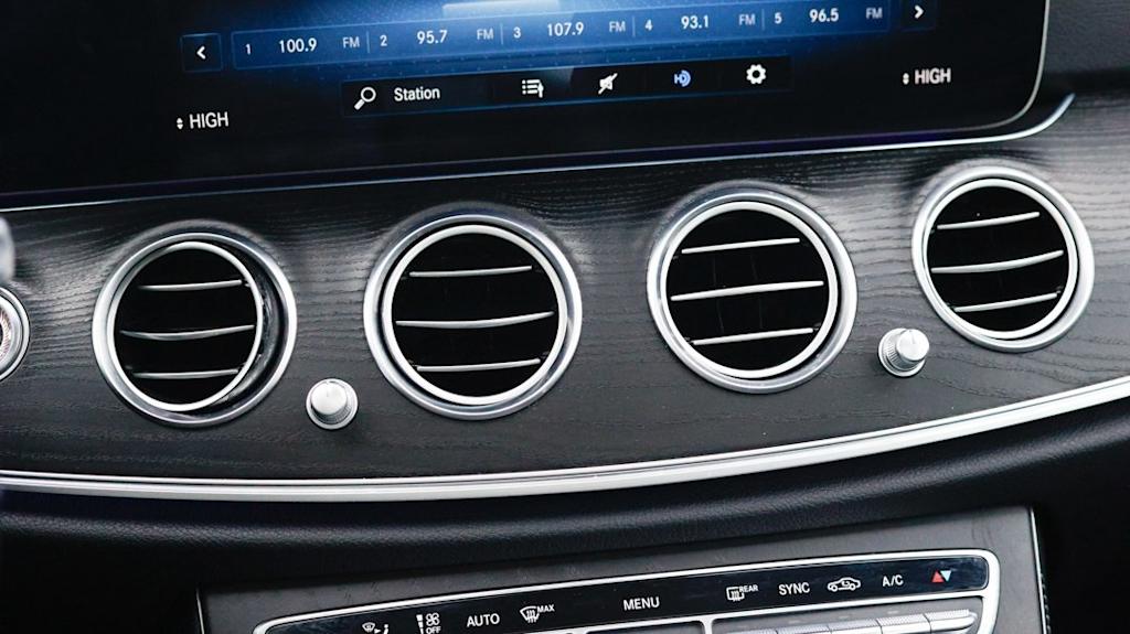 Thumbnail: 2023 Mercedes-Benz E-Class - 32