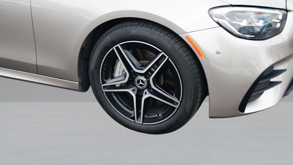 Thumbnail: 2023 Mercedes-Benz E-Class - 8