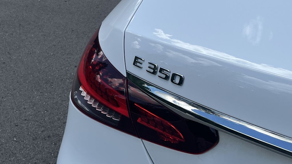 Thumbnail: 2023 Mercedes-Benz E-Class - 32