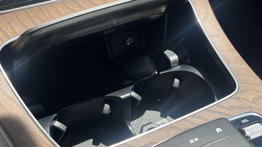 Thumbnail: 2023 Mercedes-Benz E-Class - 16