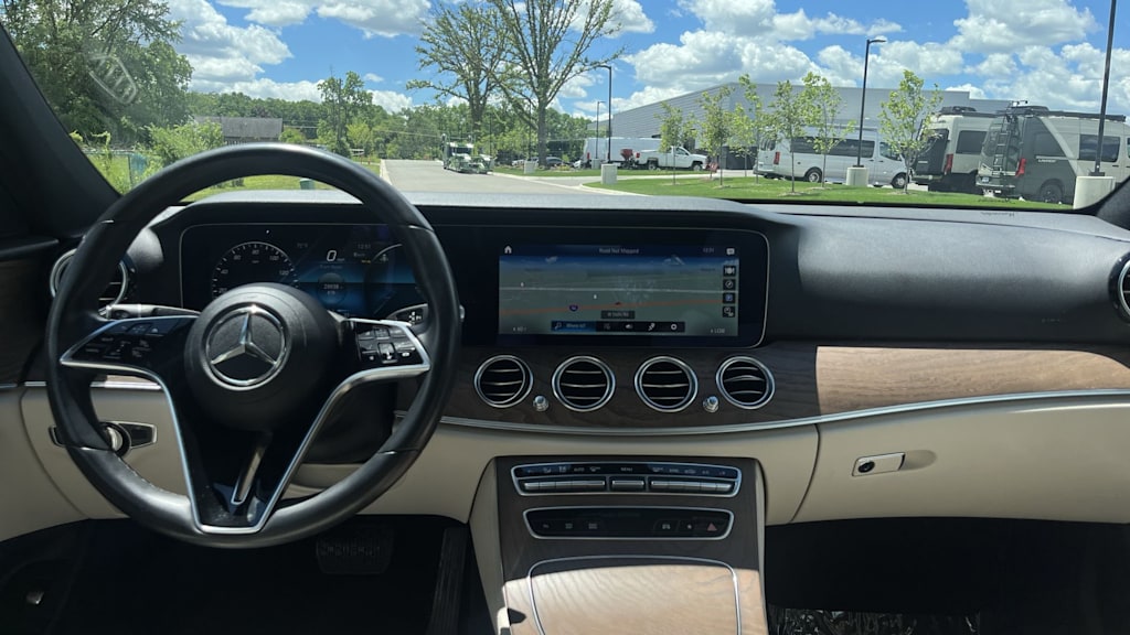 Thumbnail: 2023 Mercedes-Benz E-Class - 10