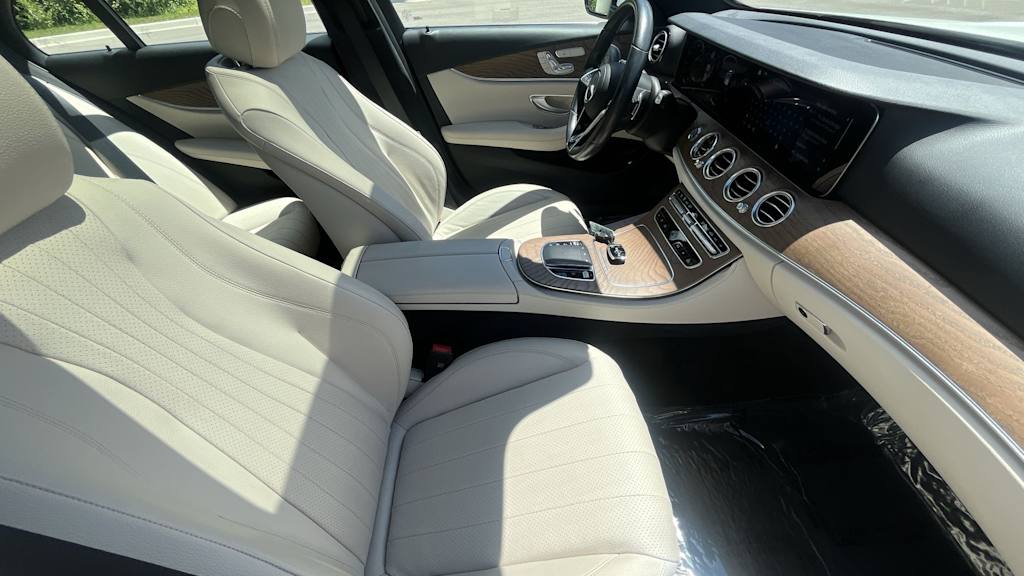 Thumbnail: 2023 Mercedes-Benz E-Class - 12