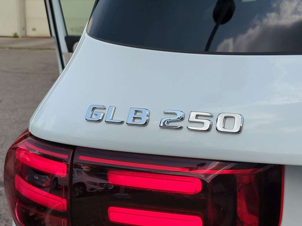 Thumbnail: 2025 Mercedes-Benz GLB - 25
