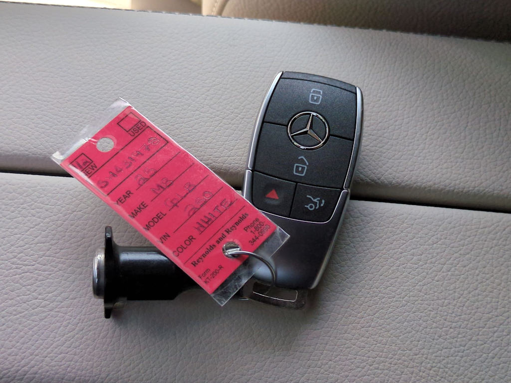 Thumbnail: 2025 Mercedes-Benz GLB - 18