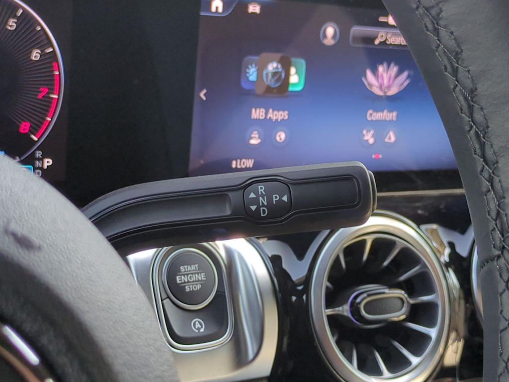 Thumbnail: 2025 Mercedes-Benz GLB - 35