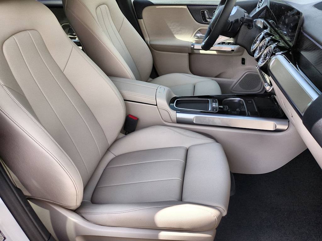 Thumbnail: 2025 Mercedes-Benz GLB - 28