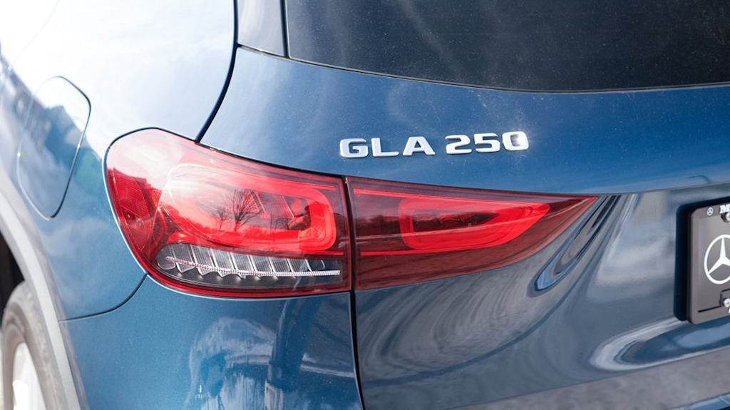 Thumbnail: 2022 Mercedes-Benz GLA - 36