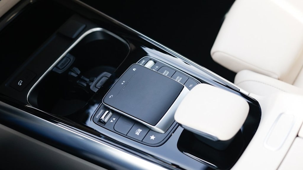 Thumbnail: 2022 Mercedes-Benz GLA - 16