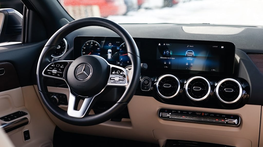 Thumbnail: 2022 Mercedes-Benz GLA - 2