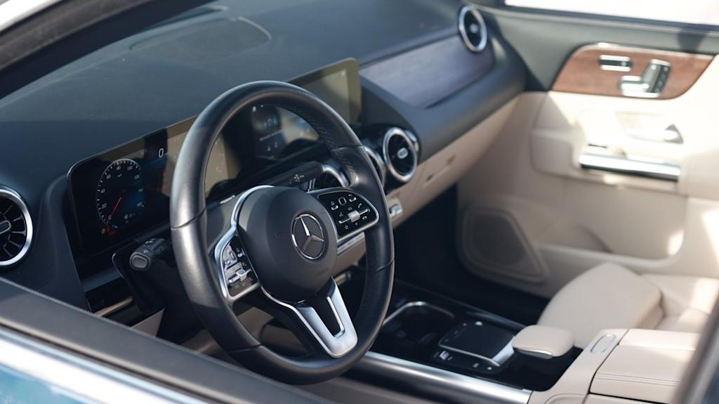 Thumbnail: 2022 Mercedes-Benz GLA - 10