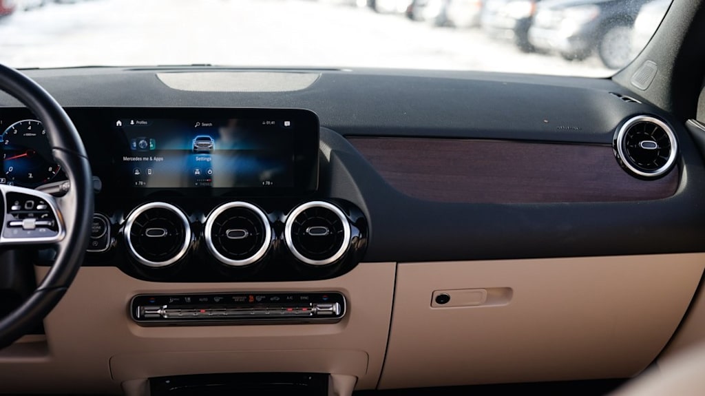 Thumbnail: 2022 Mercedes-Benz GLA - 14