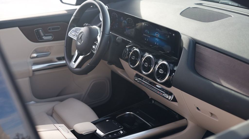 Thumbnail: 2022 Mercedes-Benz GLA - 13