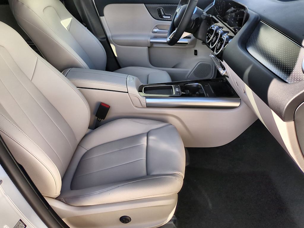 2025 Mercedes-Benz GLA 250 26
