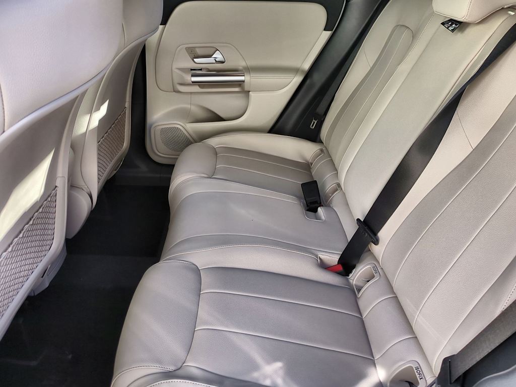 2025 Mercedes-Benz GLA 250 13