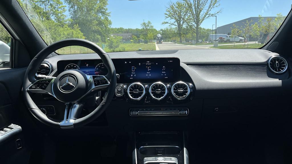 Thumbnail: 2026 Mercedes-Benz GLA - 10