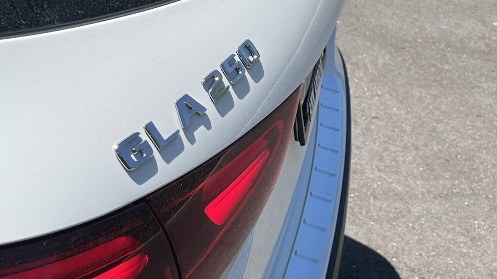 Thumbnail: 2026 Mercedes-Benz GLA - 35