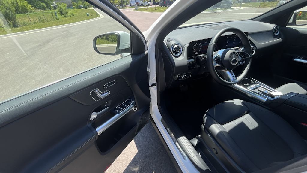 Thumbnail: 2026 Mercedes-Benz GLA - 2