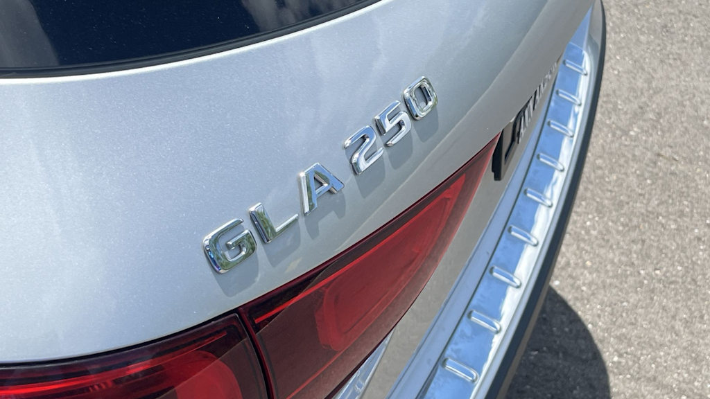Thumbnail: 2021 Mercedes-Benz GLA - 35