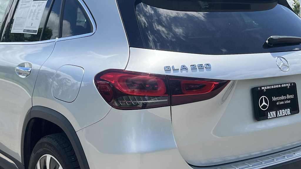 Thumbnail: 2021 Mercedes-Benz GLA - 27