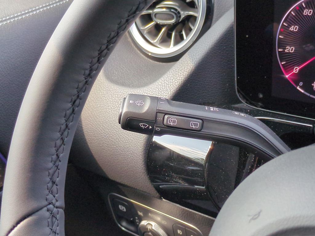 Thumbnail: 2025 Mercedes-Benz GLA - 30