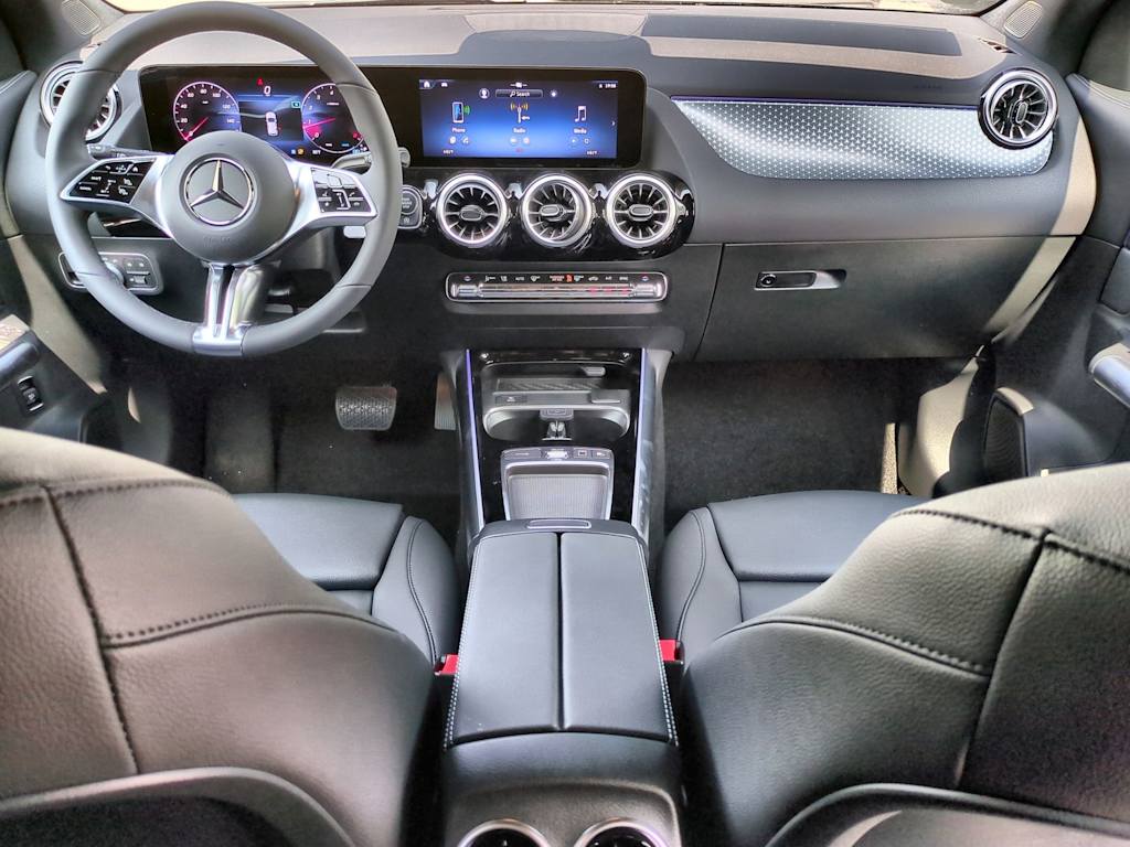 Thumbnail: 2025 Mercedes-Benz GLA - 10