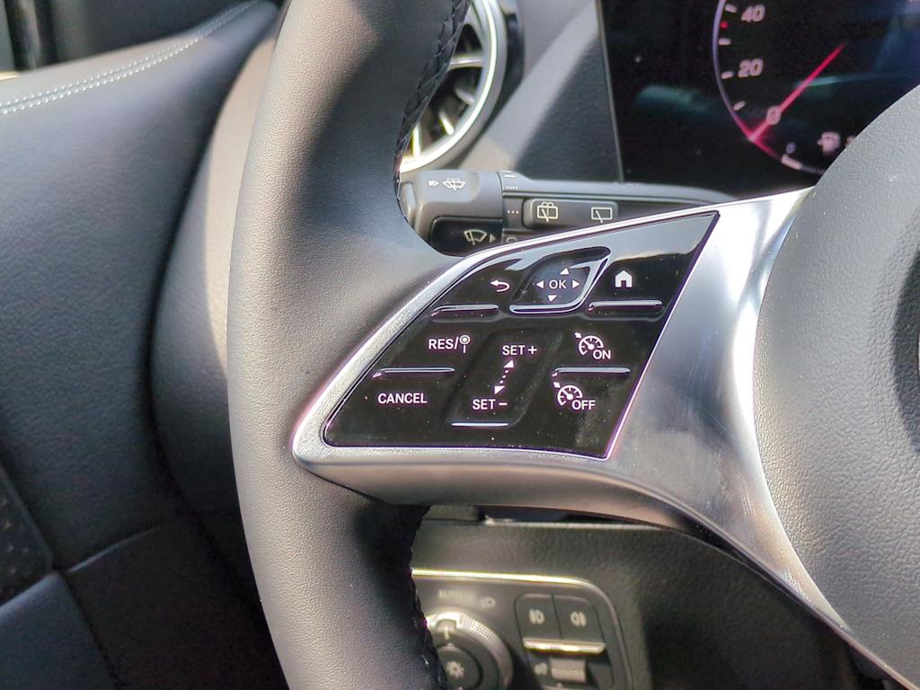 Thumbnail: 2025 Mercedes-Benz GLA - 28