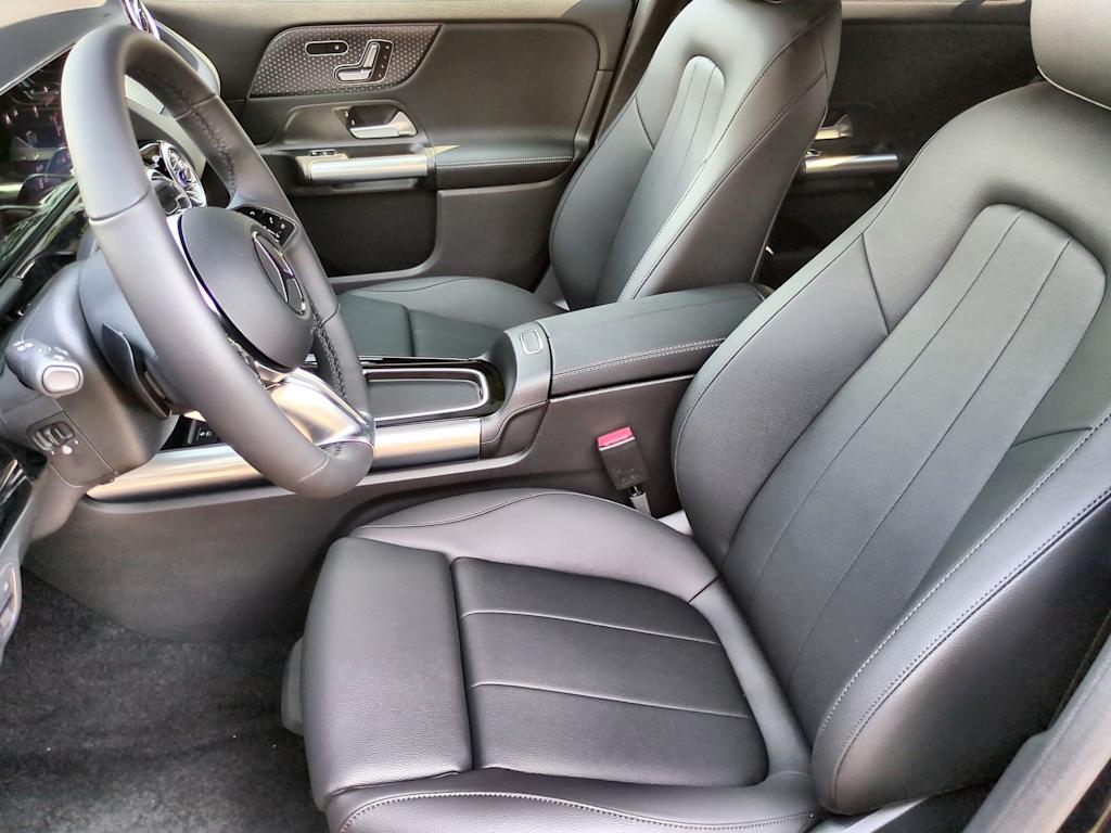 Thumbnail: 2025 Mercedes-Benz GLA - 11