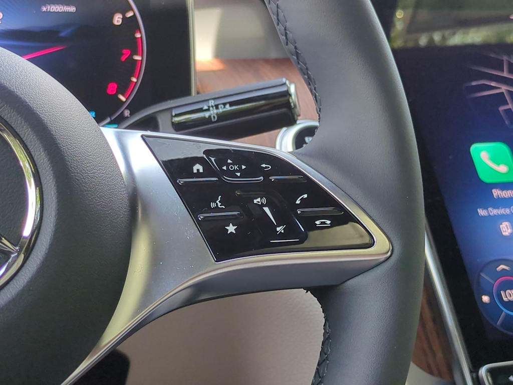 Thumbnail: 2025 Mercedes-Benz GLC - 30