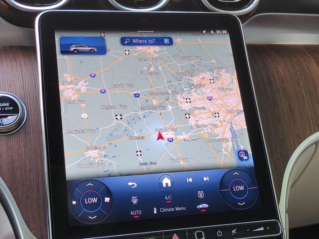 Thumbnail: 2025 Mercedes-Benz GLC - 33