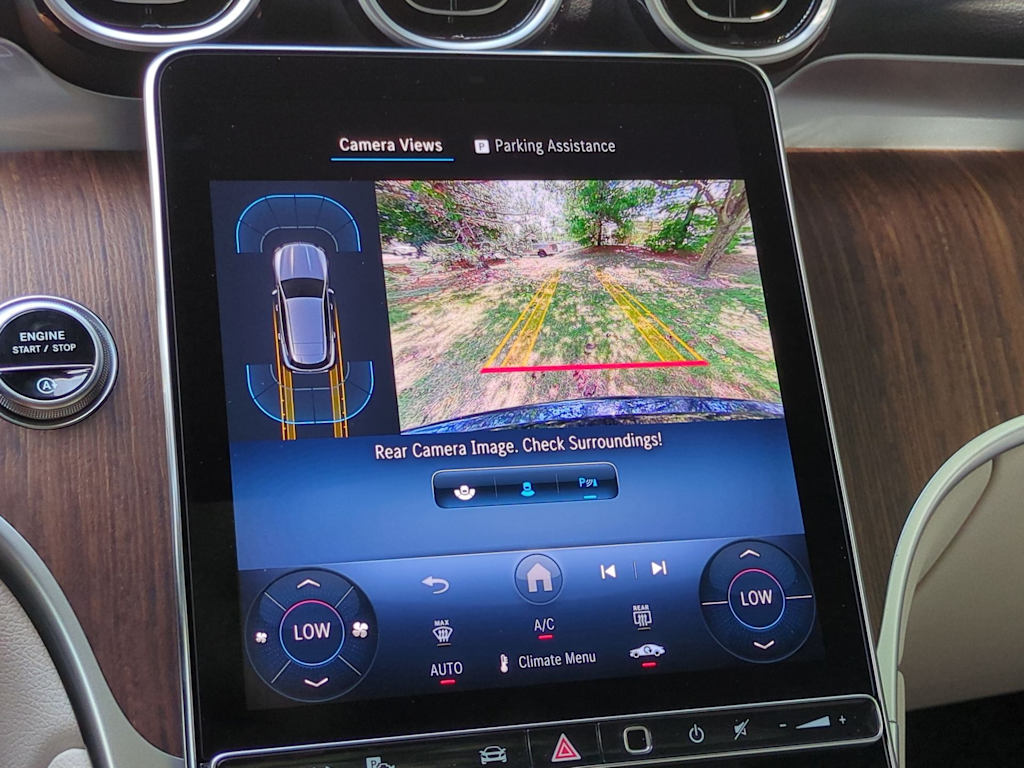 Thumbnail: 2025 Mercedes-Benz GLC - 34