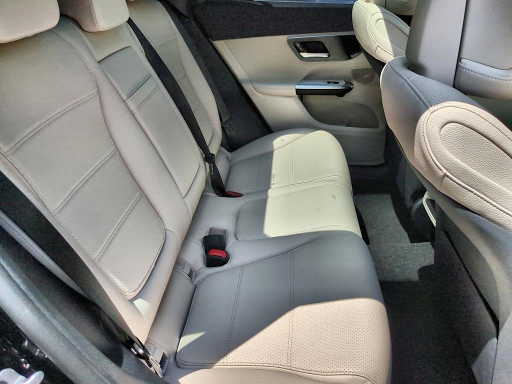 Thumbnail: 2025 Mercedes-Benz GLC - 12