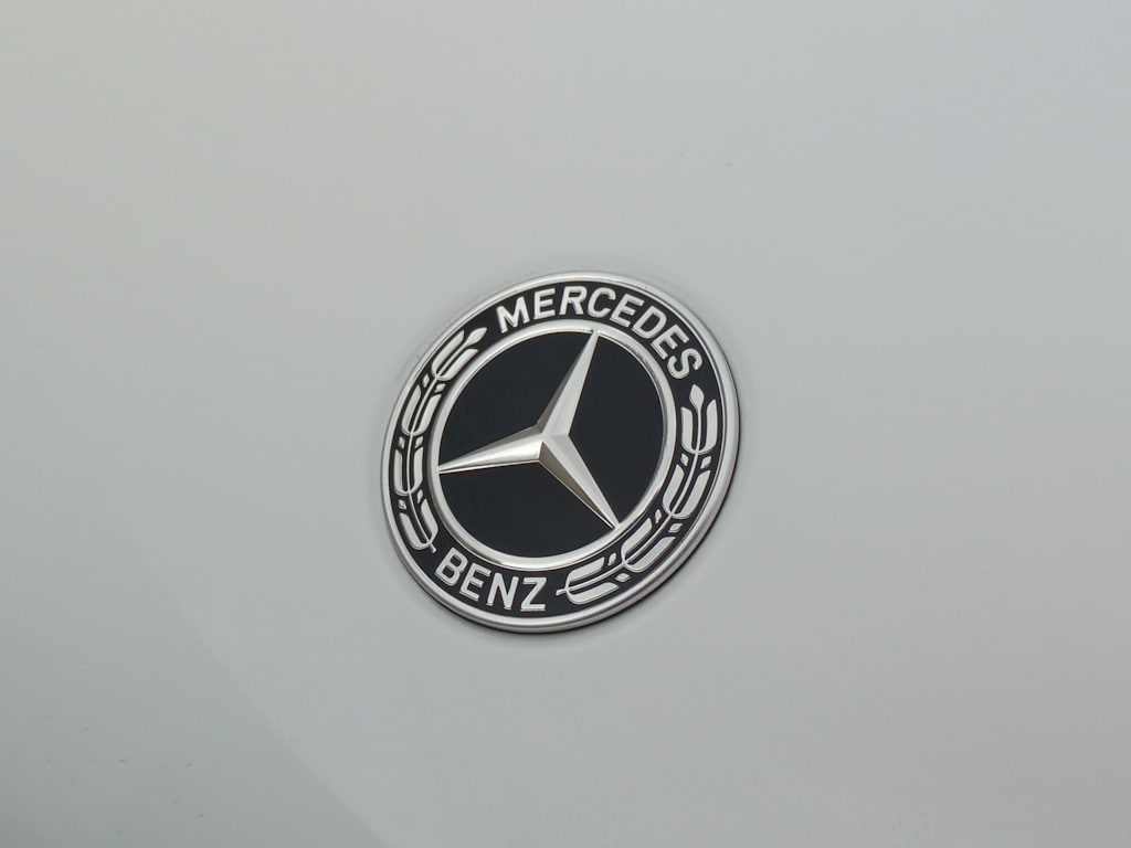 Thumbnail: 2025 Mercedes-Benz GLC - 24